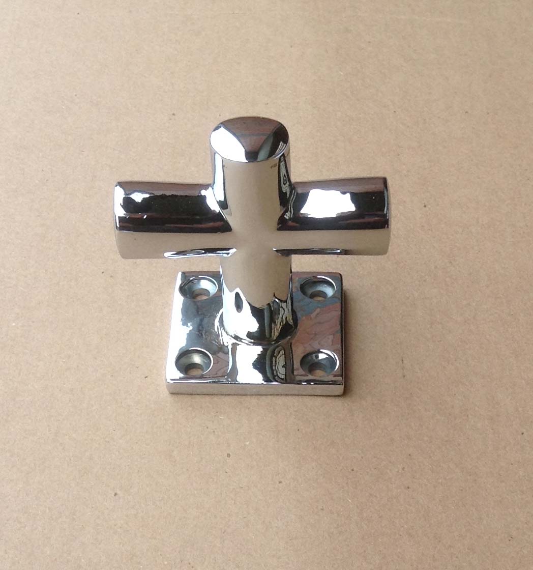 Chrome centre roof cleat Limekiln Chandlers